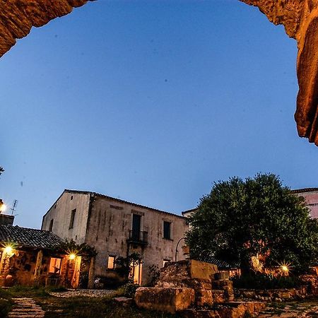 فندق Omu Axiu Orroli المظهر الخارجي الصورة