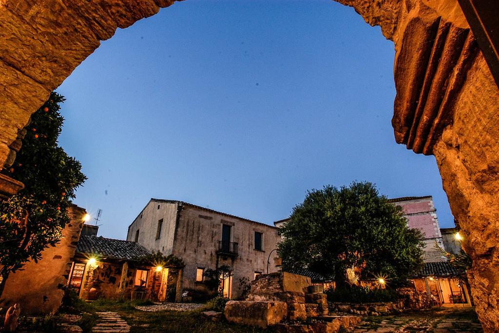 فندق Omu Axiu Orroli المظهر الخارجي الصورة
